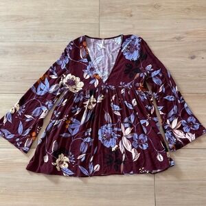 Free People Burgundy Floral Bell Sleeve Babydoll Tunic Top Womens Small V-Neck